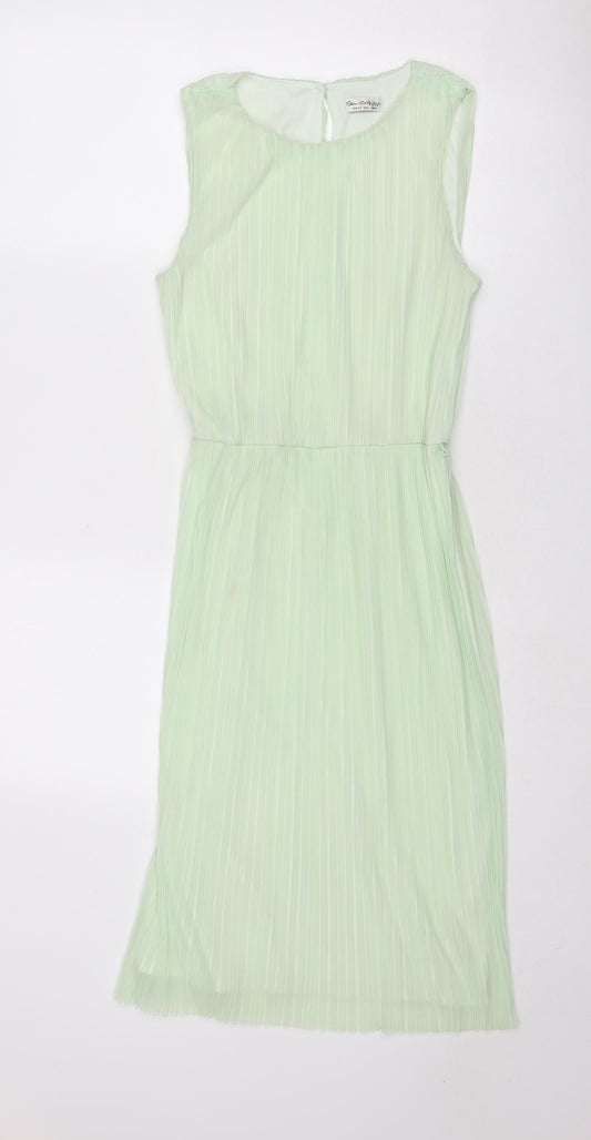 Additional front view of Miss Selfridge women’s green polyester trapeze & swing, size UK 10, round neck button