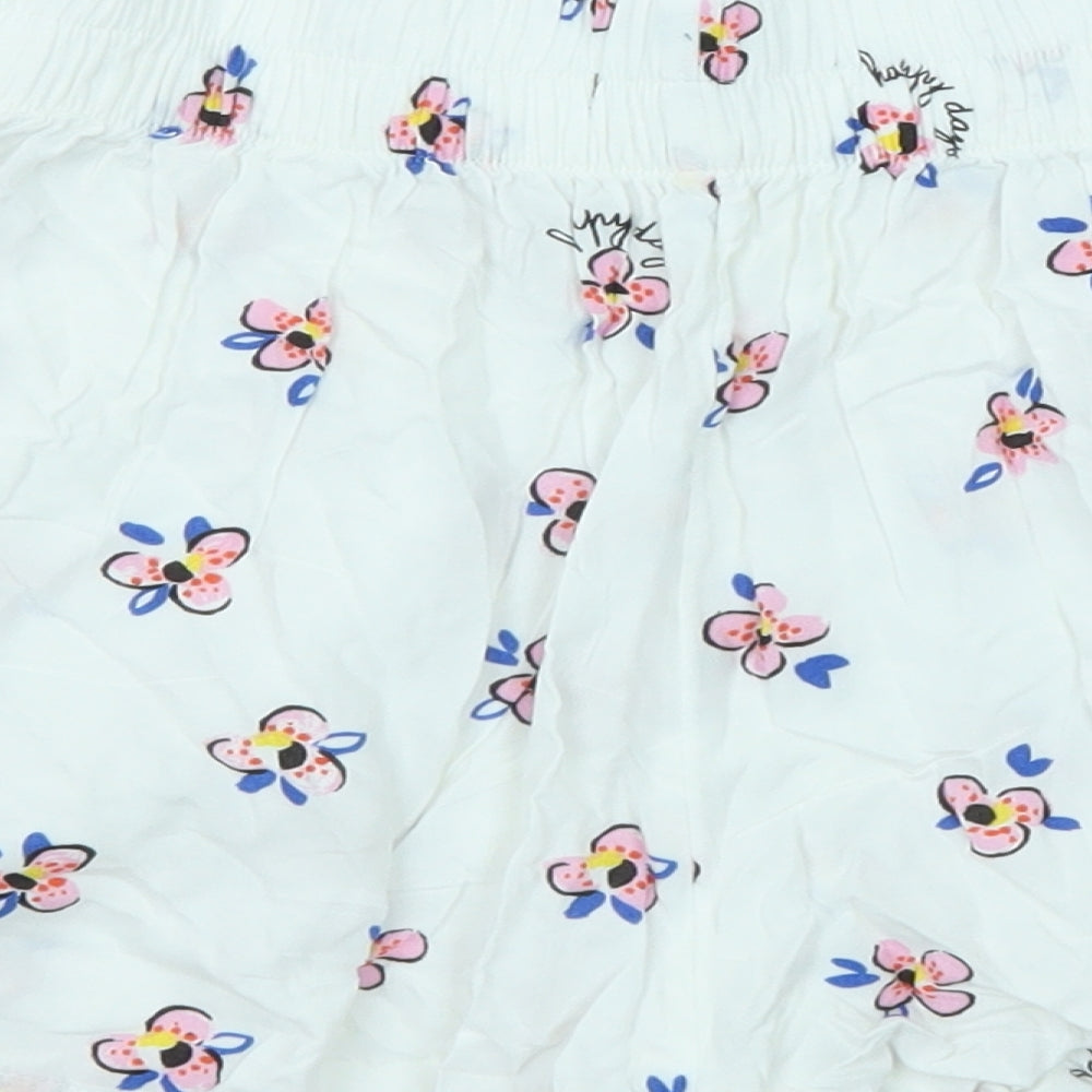 Marks and Spencer Womens White Floral Viscose Basic Shorts Size 10 L4 in Regular Button