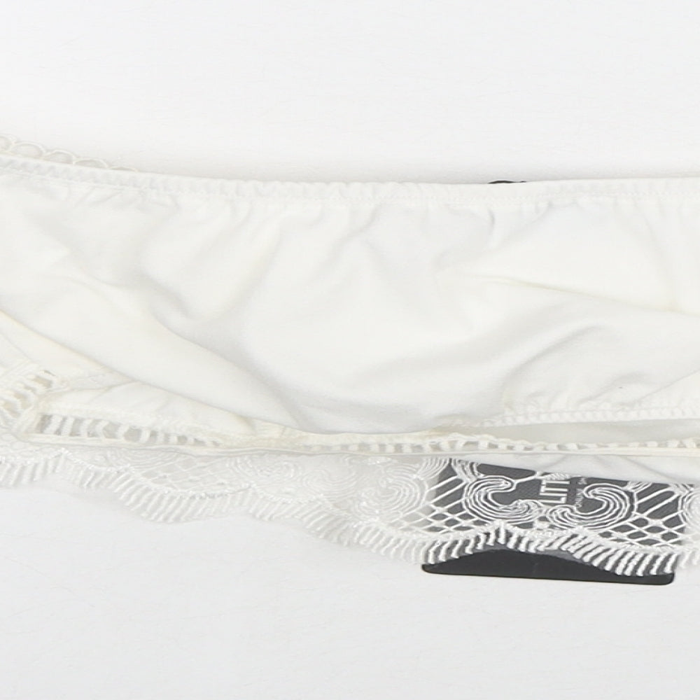 Womens UK Size 8 PRETTYLITTLETHING White Cropped Blouse