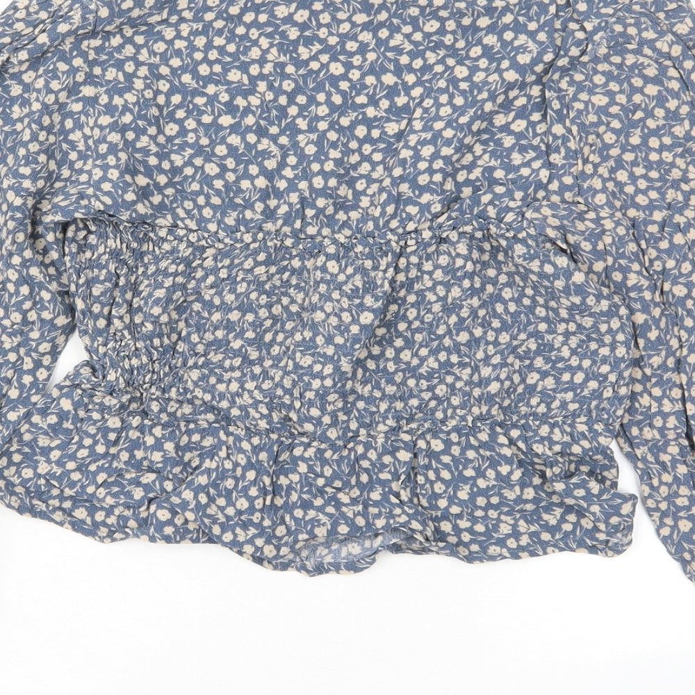 Brand and care label for Pull&Bear girls’ blue floral viscose cropped t-shirt, size S, square neck pullover