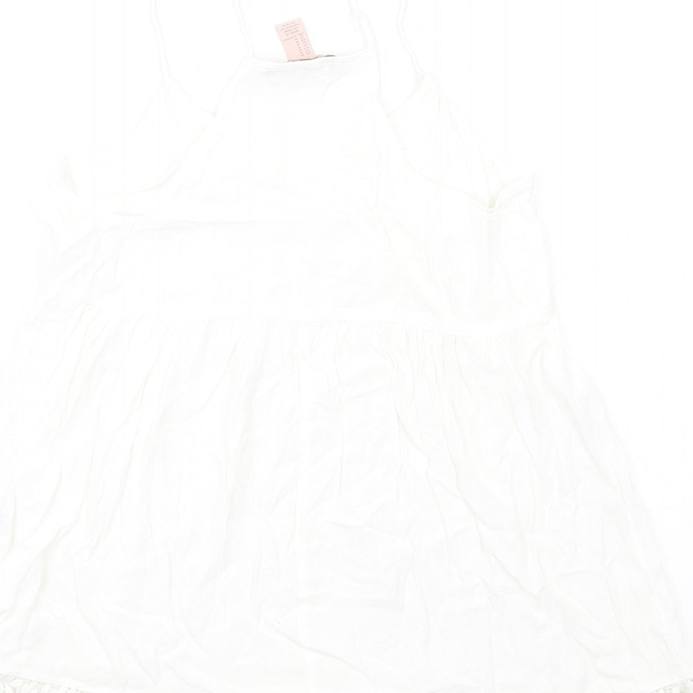 FOREVER 21 Womens White Viscose Camisole Blouse Size M V-Neck