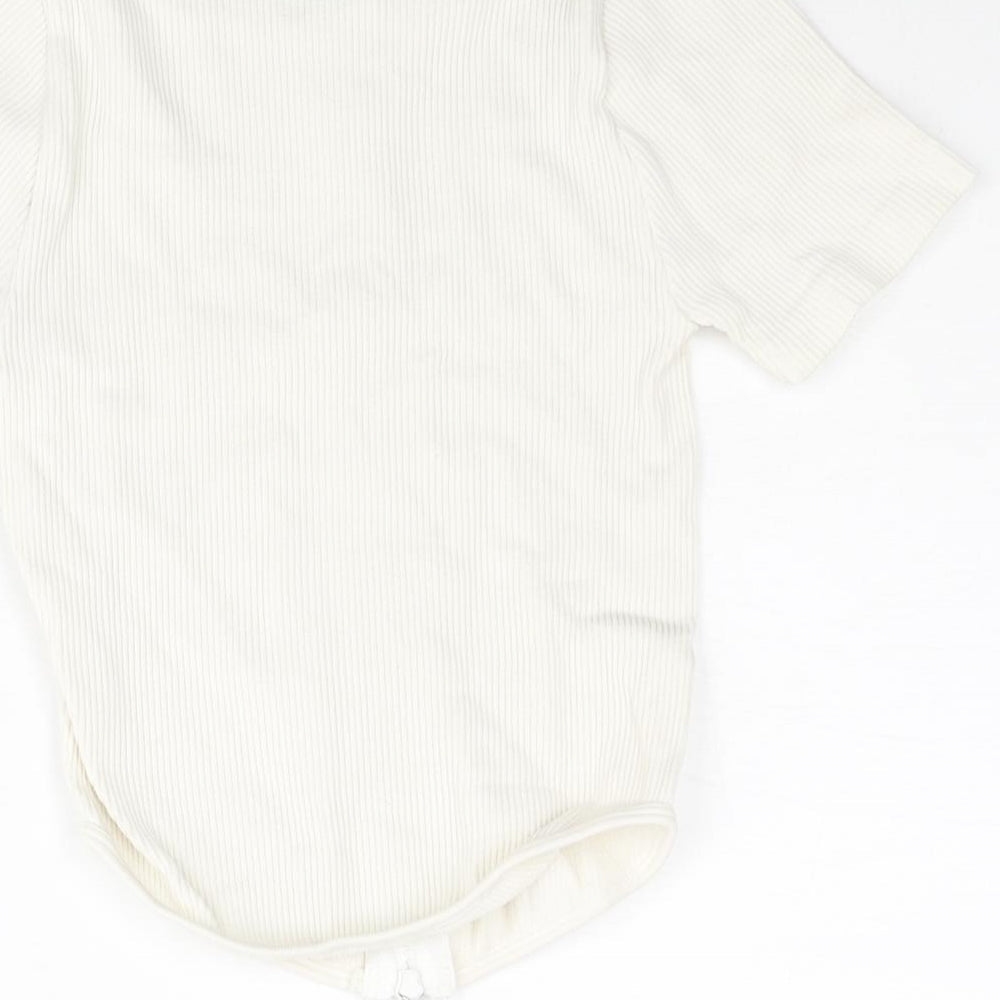 Womens UK Size XS PRETTYLITTLETHING Ivory Basic T-Shirt