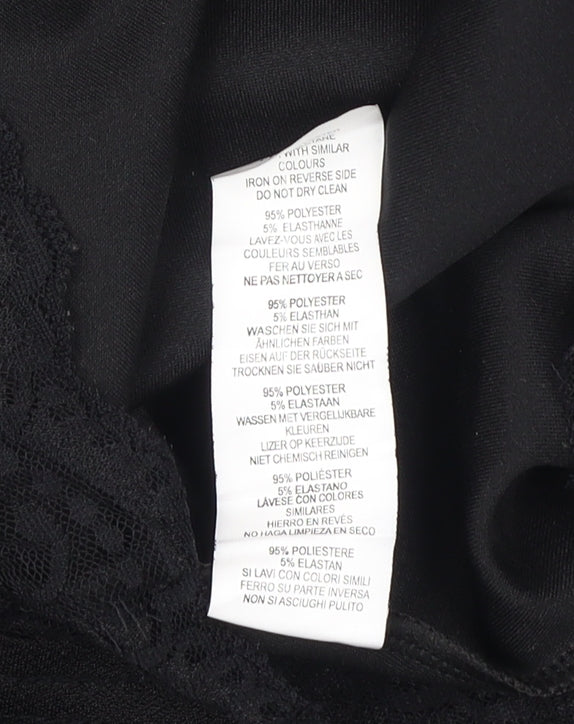 Boohoo Women's Black Lace Accent Bermuda Shorts