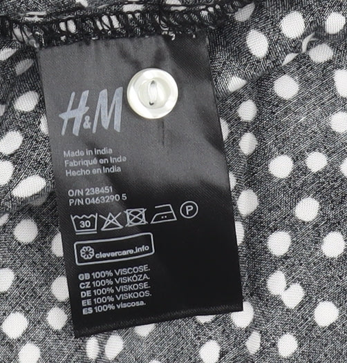Womens UK Size 14 H&M Black Button-Up