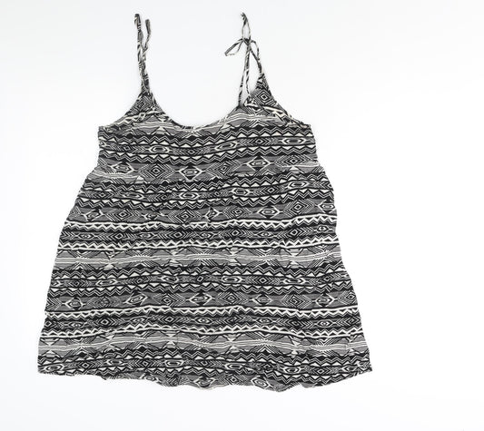 Divided by H&M Womens Black Geometric Polyester A-Line Size 12 Scoop Neck Pullover