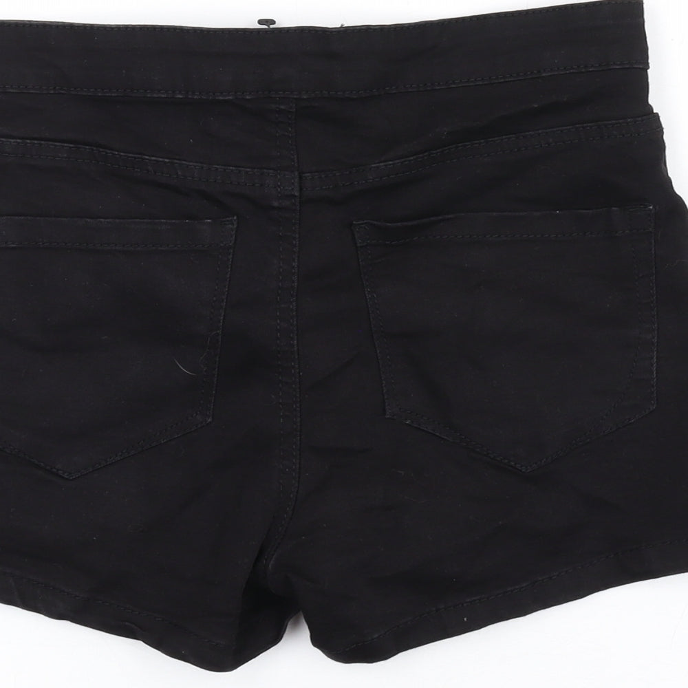 Brand and care label for Denim & Co. women’s black cotton hot pants shorts, size UK 8, regular zip