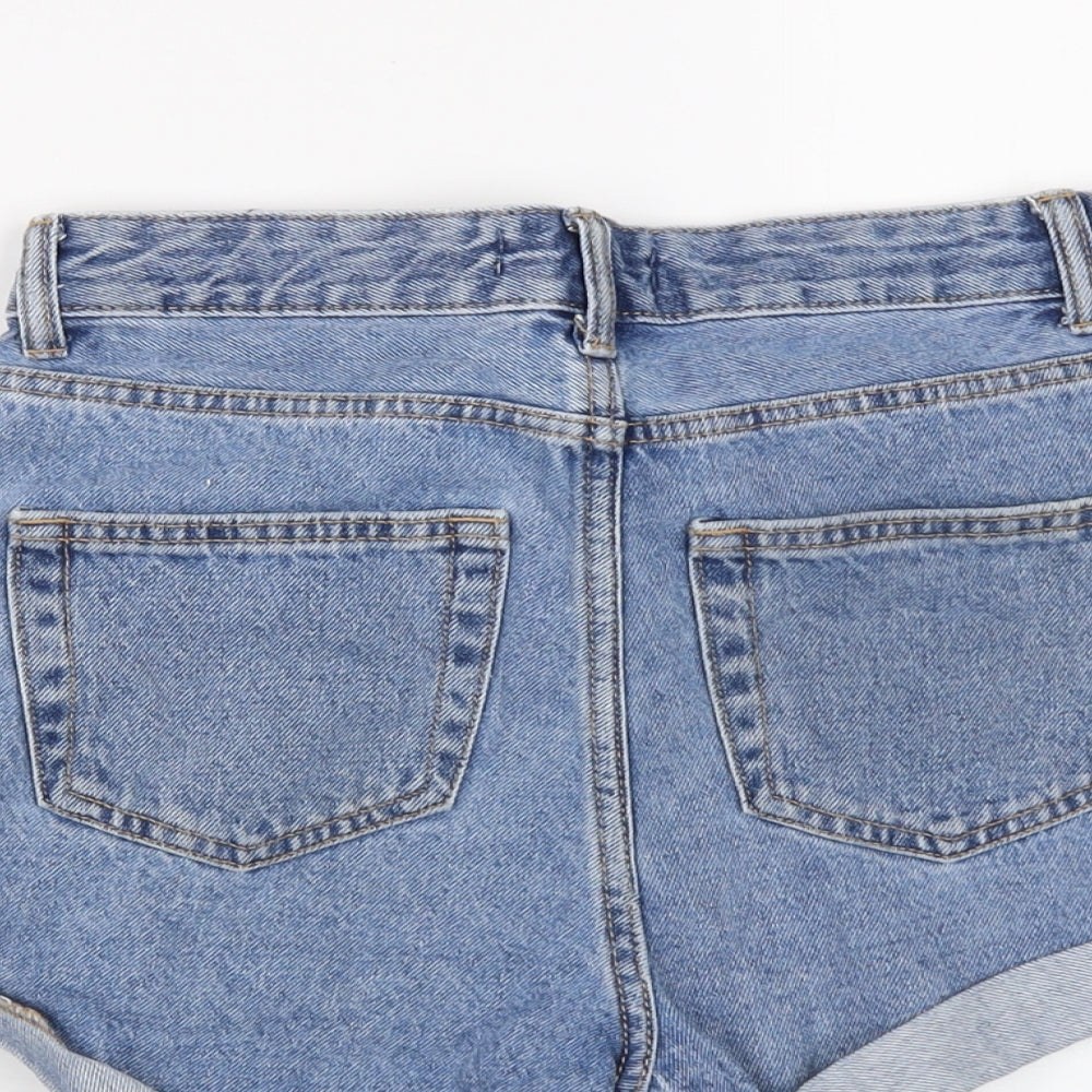 Brand and care label for Denim & Co. women’s blue cotton hot pants shorts, size UK 6, 3-inch leg regular button