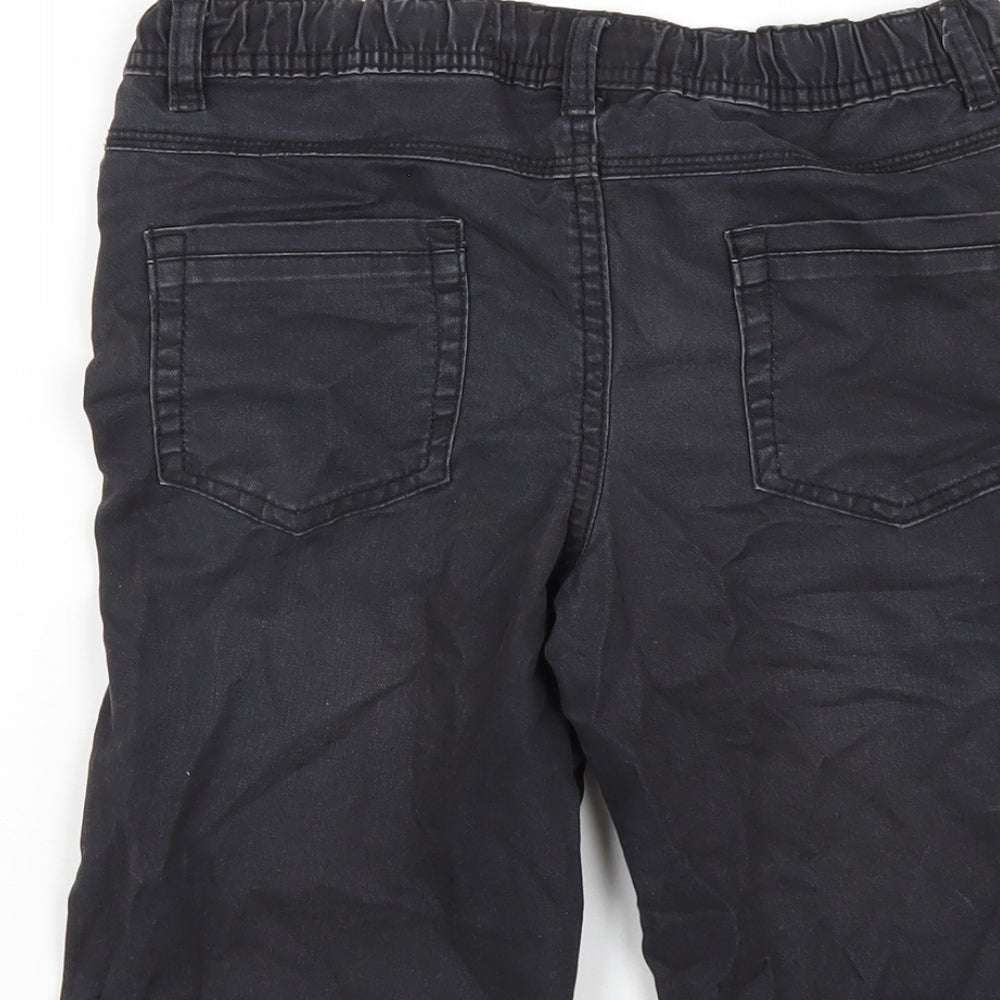 Brand and care label for Denim & Co. boys’ black cotton straight jeans, size 10-11, years regular pullover