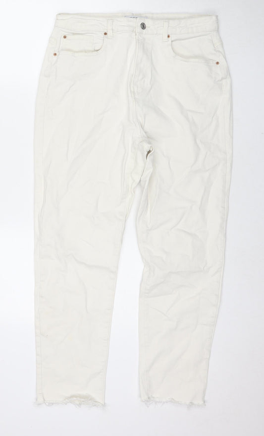 Additional front view of Denim & Co. women’s white cotton cropped jeans, size UK 14, 27-inch leg regular zip