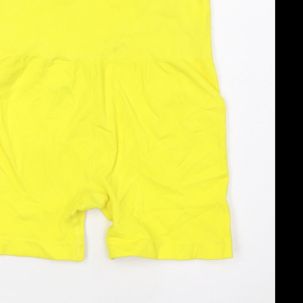 H&M Womens Yellow Polyester Compression Shorts Size S L4 in Slim - High Waist
