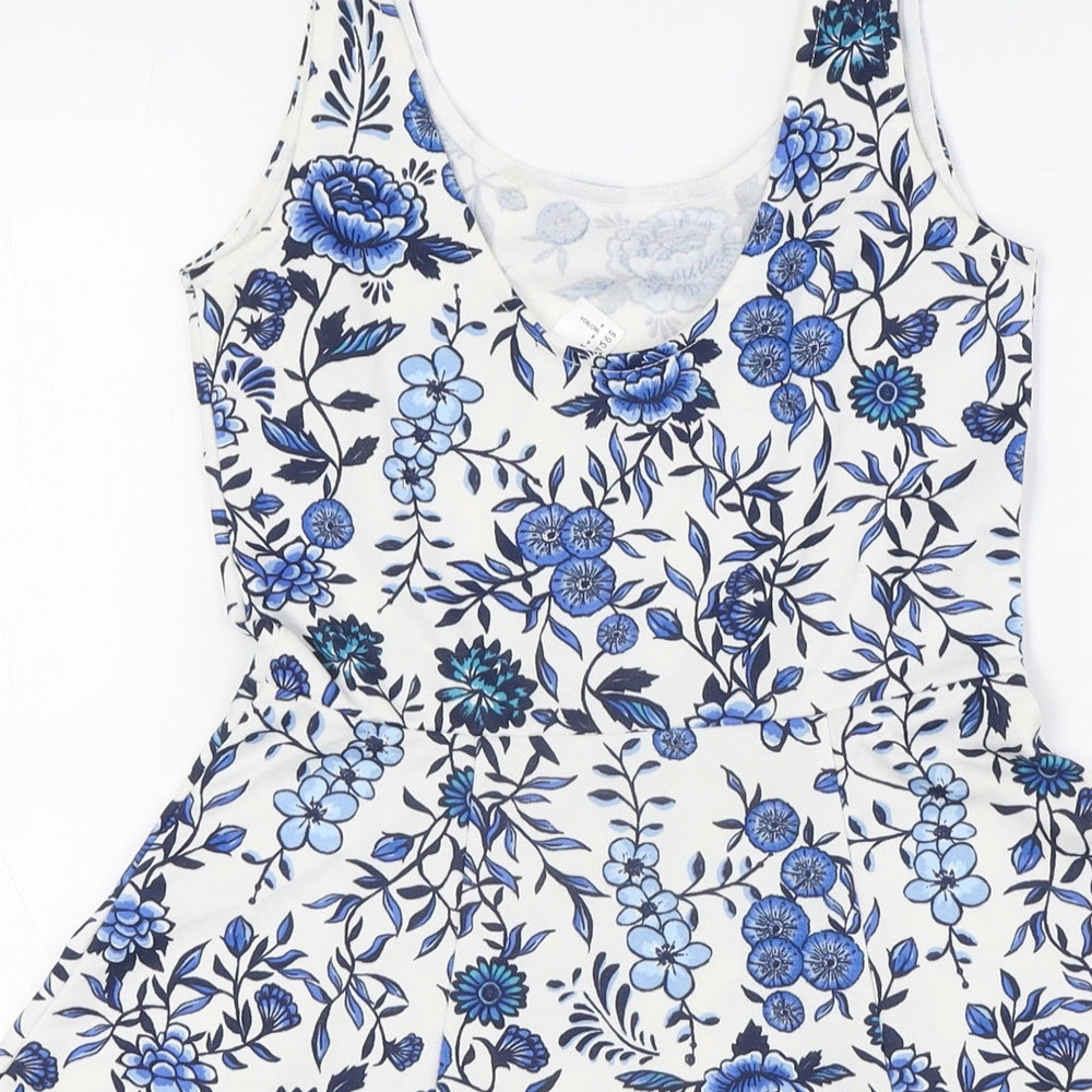 Divided by H&M Womens White Floral Polyester A-Line Size 6 Scoop Neck - Blue Flowers