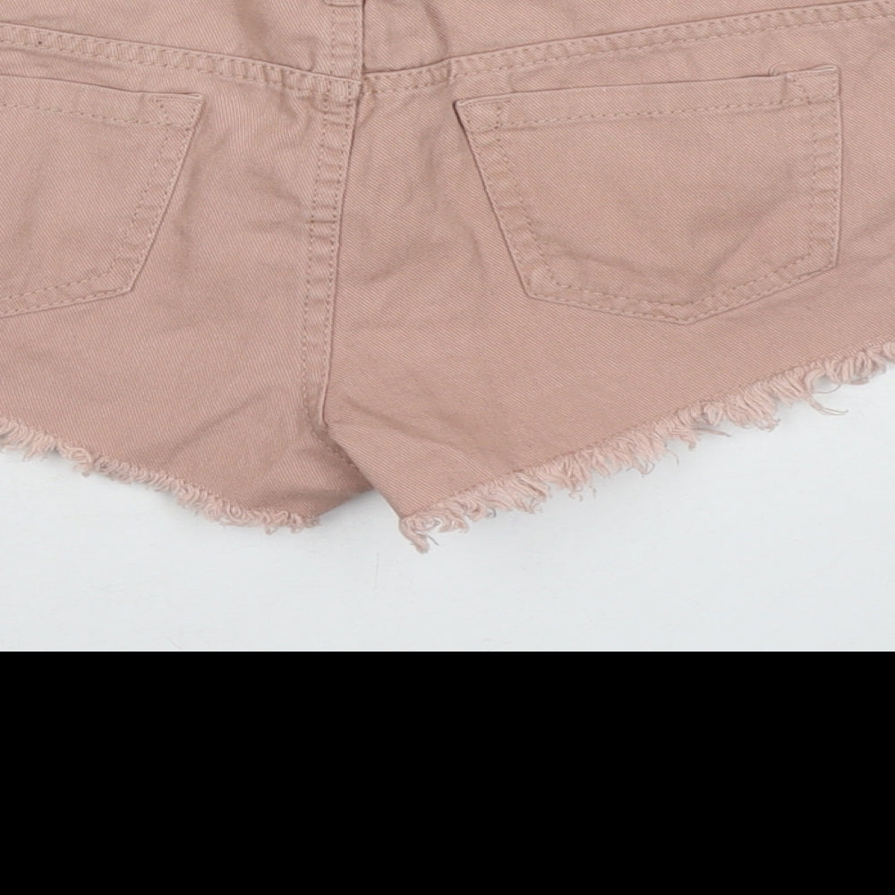 Brand and care label for Denim & Co. women’s beige cotton hot pants shorts, size UK 8, 3-inch leg regular zip