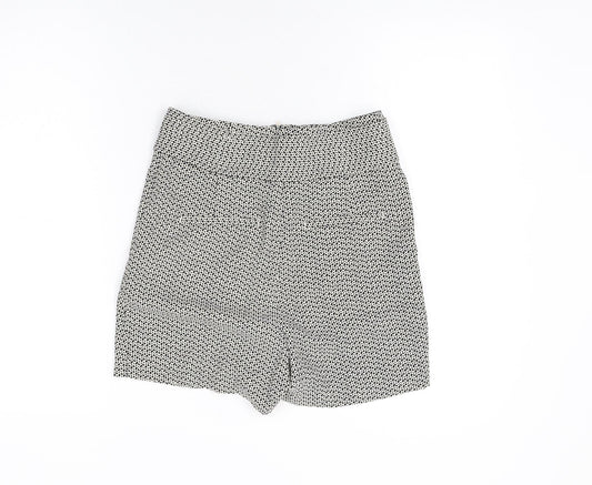 H&M Womens White Geometric Polyester Paperbag Shorts Size 6 L4 in Regular Zip - Belted