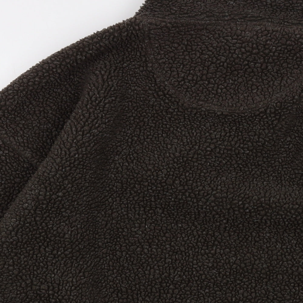 Brand and care label for Canada men’s brown polyester pullover sweatshirt, size M