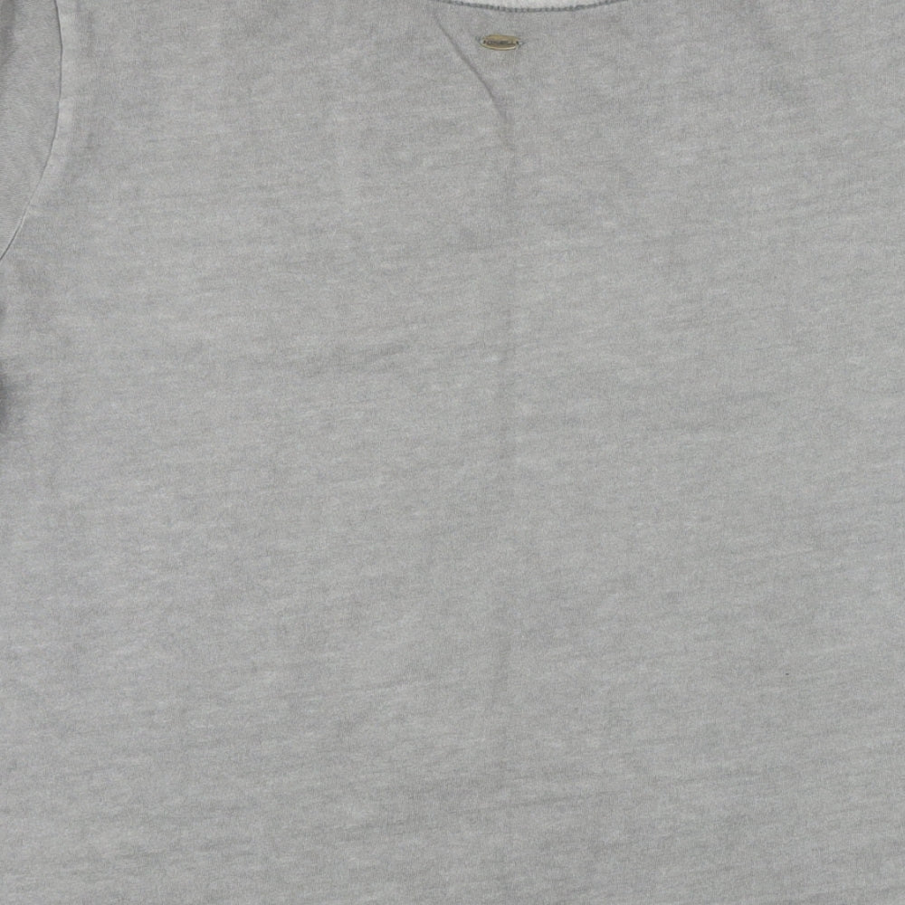 Brand and care label for ONeill men’s grey polyester t-shirt, size S, round neck - palm trees