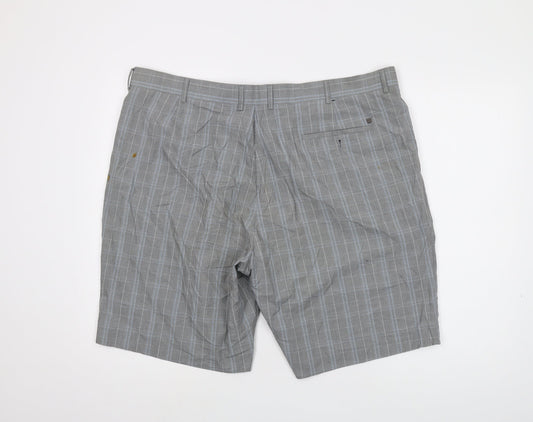 Maine Golf Mens Grey Plaid Cotton Chino Shorts Size 42 in L10 in Regular Button