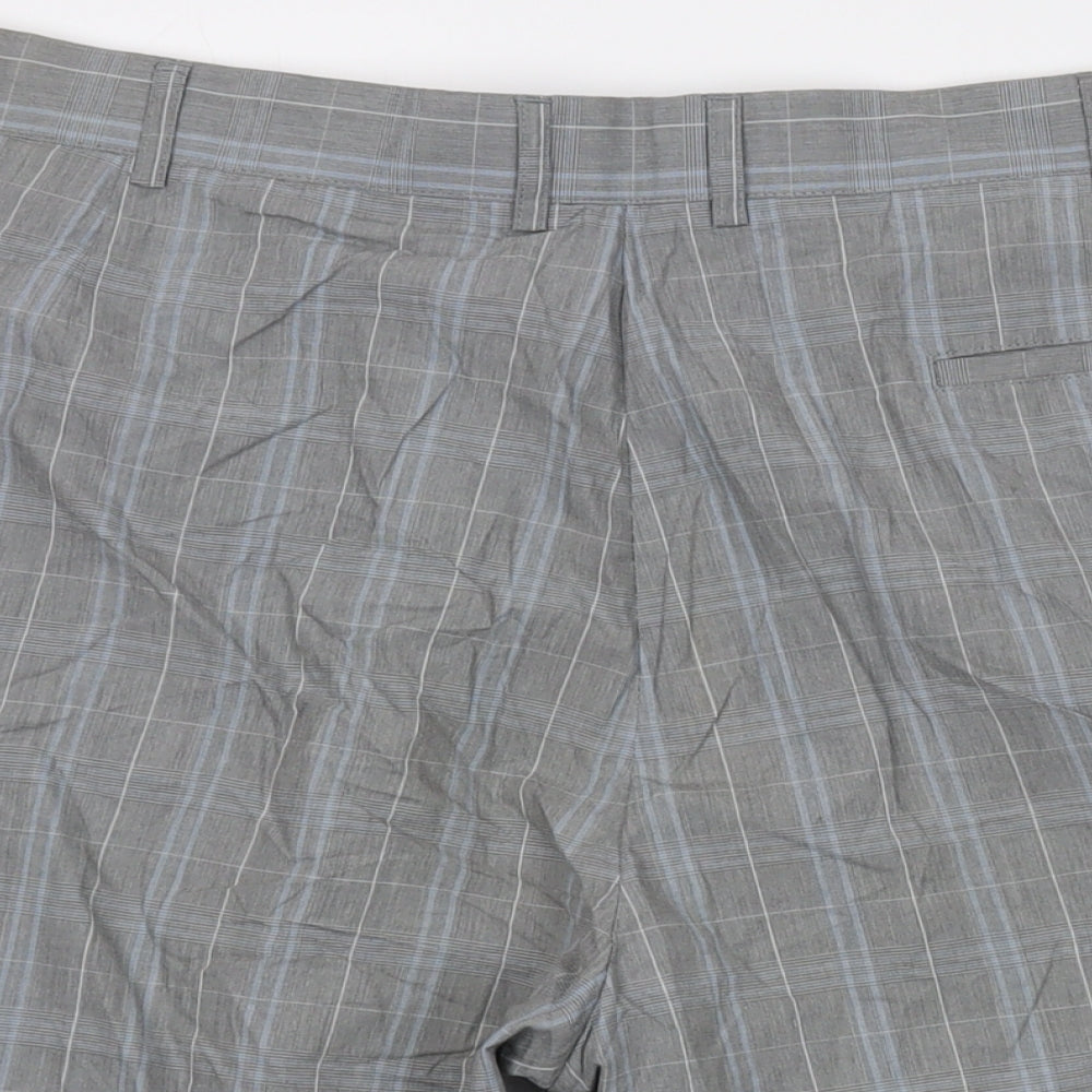 Maine Golf Mens Grey Plaid Cotton Chino Shorts Size 42 in L10 in Regular Button