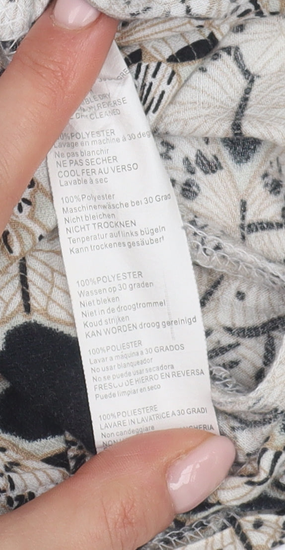 Boohoo Women's Black & White Floral Shorts, Size 12