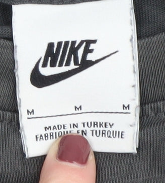 Nike Men's Black Medium Graphic T-Shirt