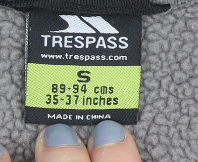 Close-up detail of Trespass Grey 1/2 Zip Sweatshirt unisex s lightweight
