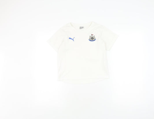 Additional front view of Puma boys’ white medium football jersey t-shirt