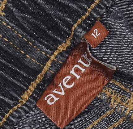 Avenue Women’s Black Straight Jeans Size 12