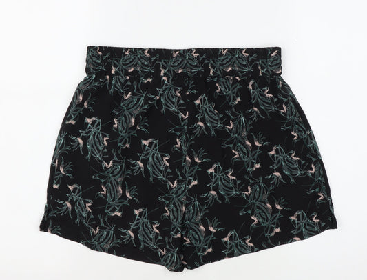 Jacqueline de Yong Women's Black Floral Shorts M