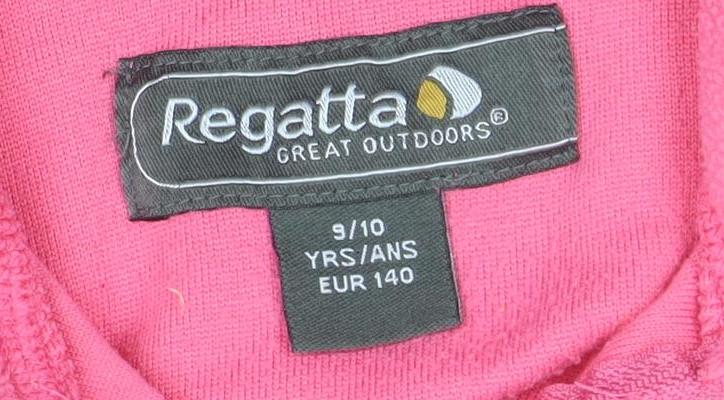 Close-up detail of Regatta girls’ pink fleece pullover sweatshirt 9 years