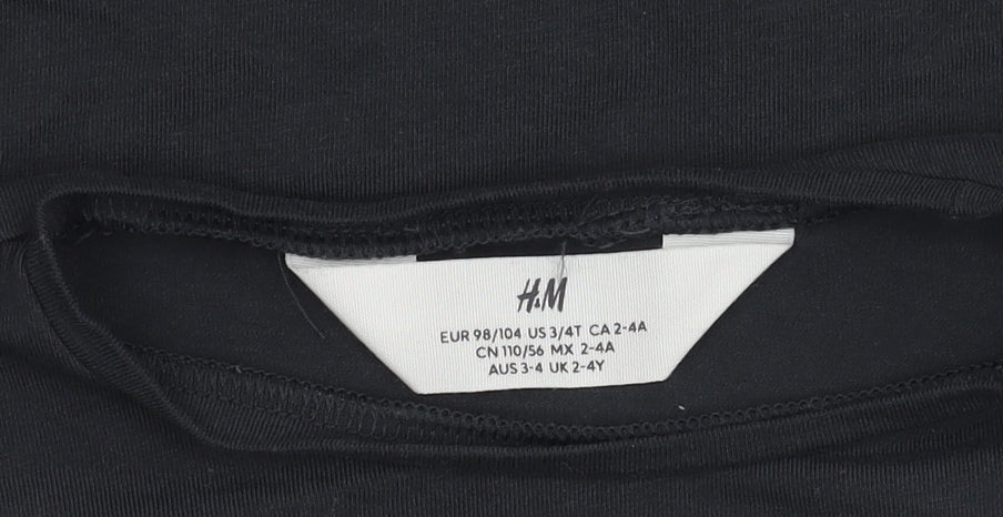 Teens UK Size 2-4 H&M Black T-Shirt