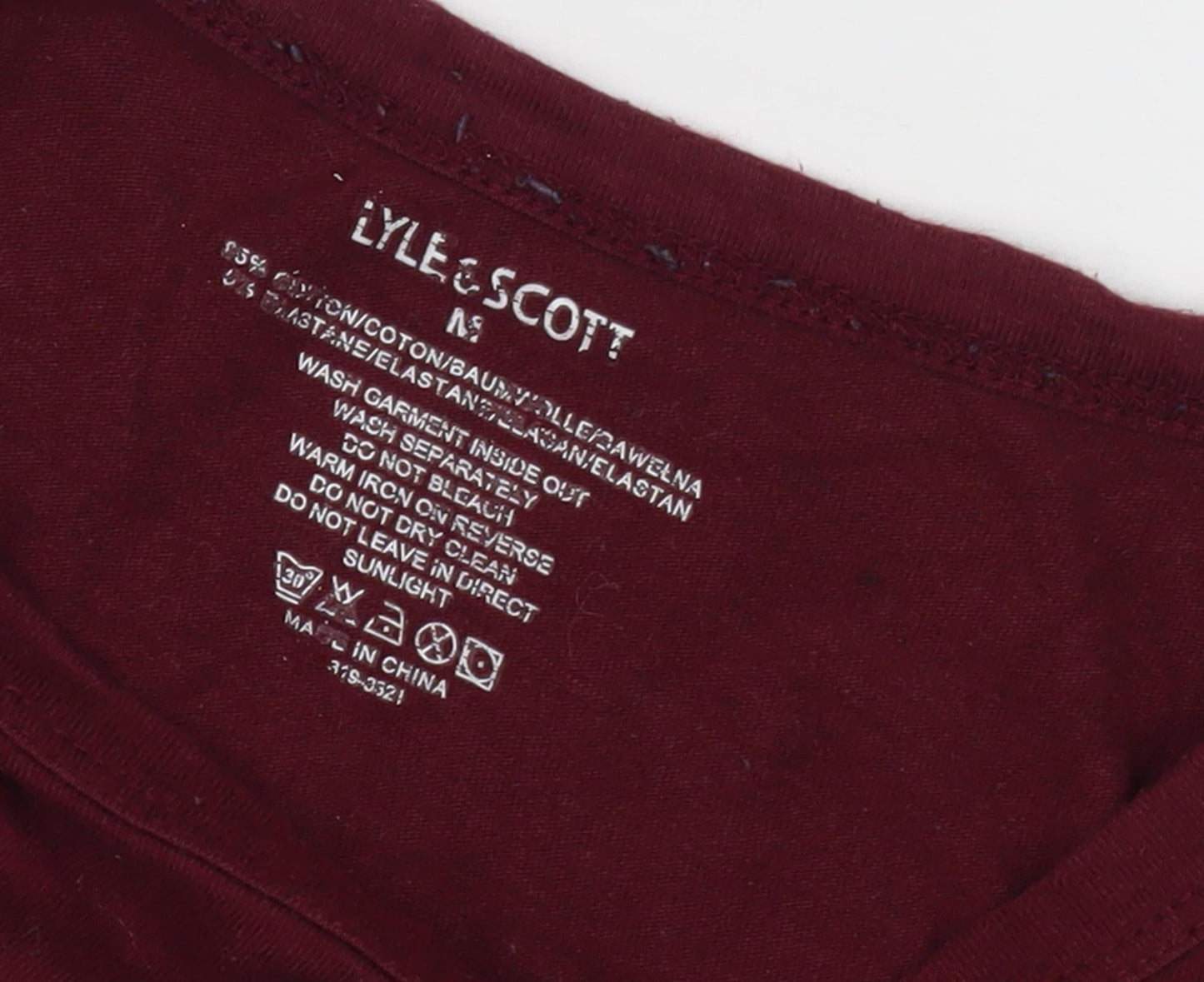 Lyle & Scott Men's Red Small T-Shirt