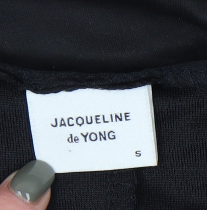 Close-up detail of Jacqueline de Yong Women's Black A-Line Skirt S