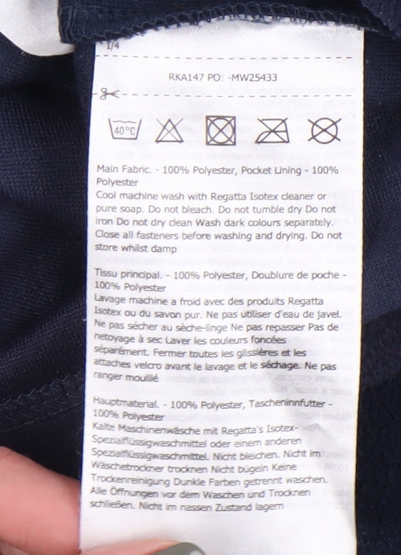 Brand and care label for Regatta boys’ blue basic jacket 13-14 years