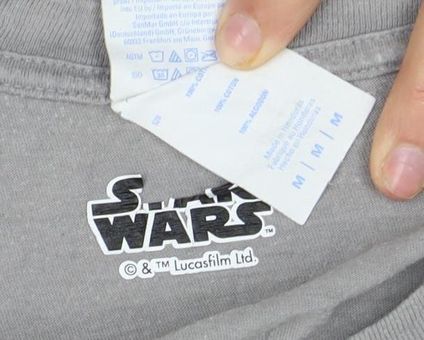 Star Wars Men's Grey T-Shirt - Medium, Movie Graphic
