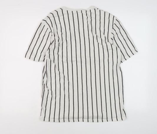 Pull & Bear Men's White Striped T-Shirt, Size M