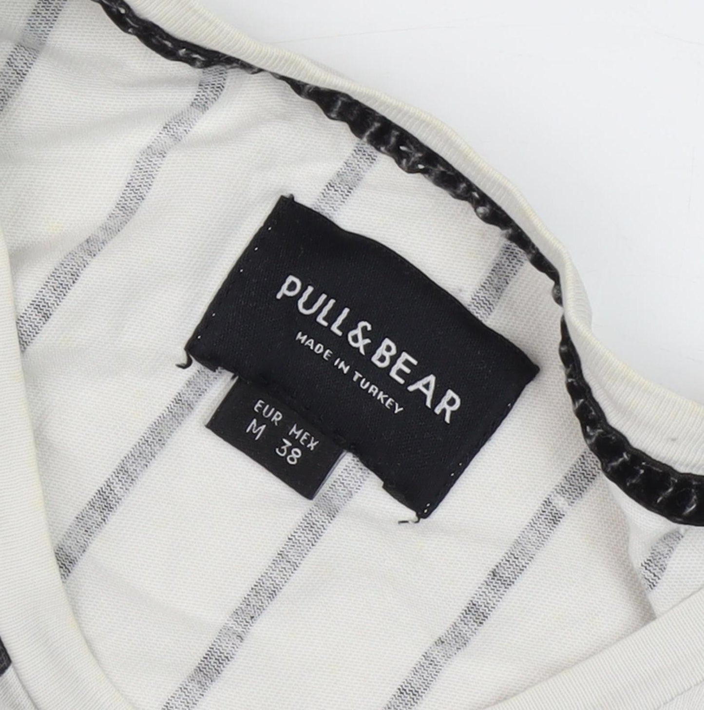 Pull & Bear Men's White Striped T-Shirt, Size M