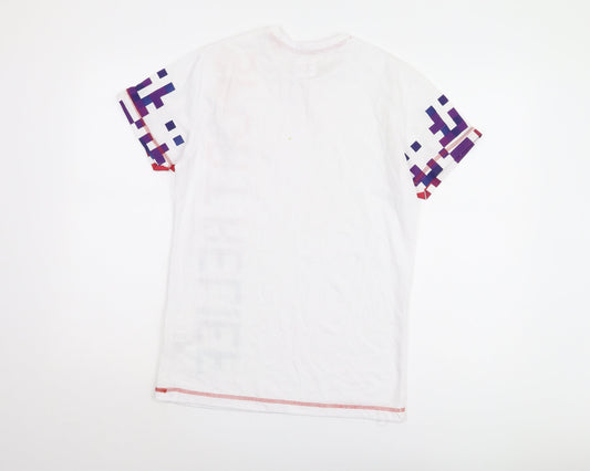 Sport Relief Men's White Graphic T-Shirt Size S