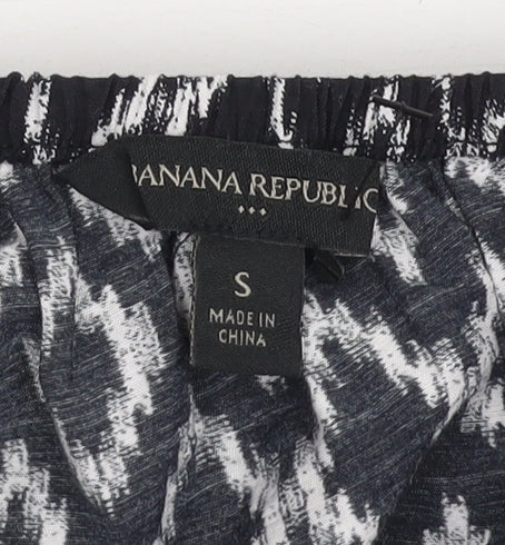 Banana Republic Women's Black Geometric Cropped Top - Size S