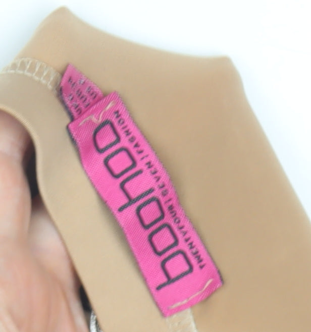 Boohoo Women's Beige Sleeveless Dress Size 4