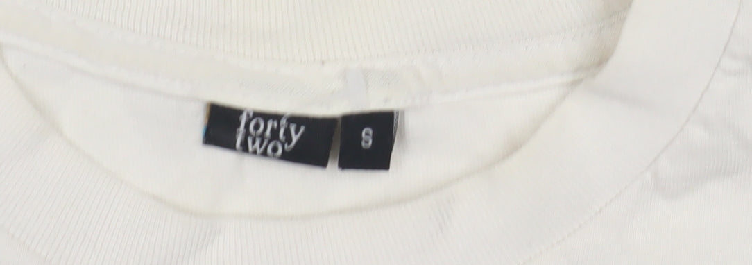 Close-up detail of Forty Two White Graphic unisex t-shirt, size S