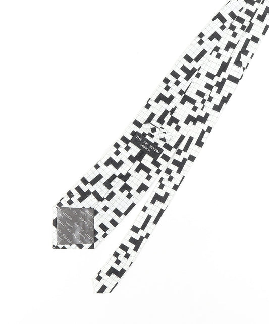 The Tie Studio Men's Black White Geometric Slim Tie
