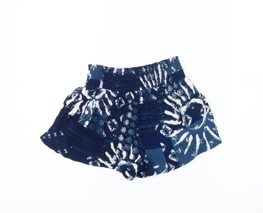 Urban Outfitters Women's Blue Geometric Shorts XS