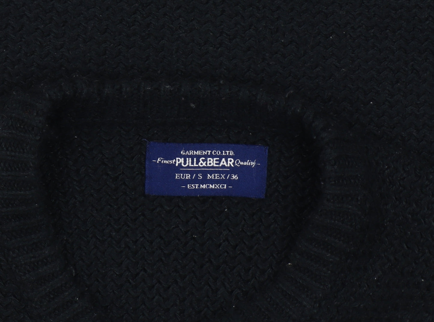 Pull & Bear Men's Black Pullover Jumper S