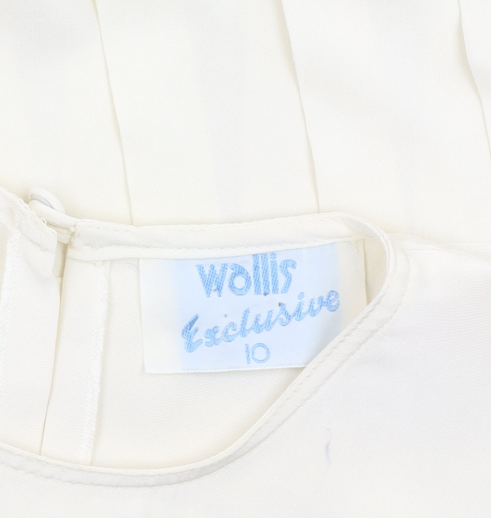 Close-up detail of Wallis Women's Ivory Short Sleeve Dress, size 10