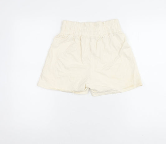 Select Women’s Ivory Casual Shorts - Size S