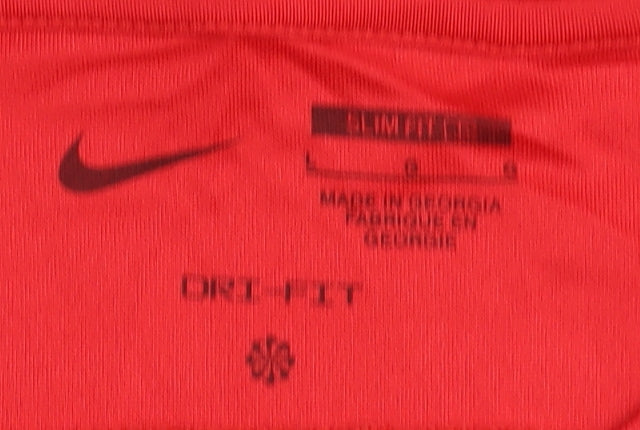 Close-up detail of Nike Men's Red Gym & Training Jersey T-Shirt, size L