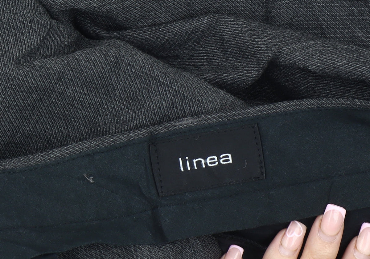 Brand and care label for Linea Men's Grey Dress Pants, Size 32S, Wool Blend