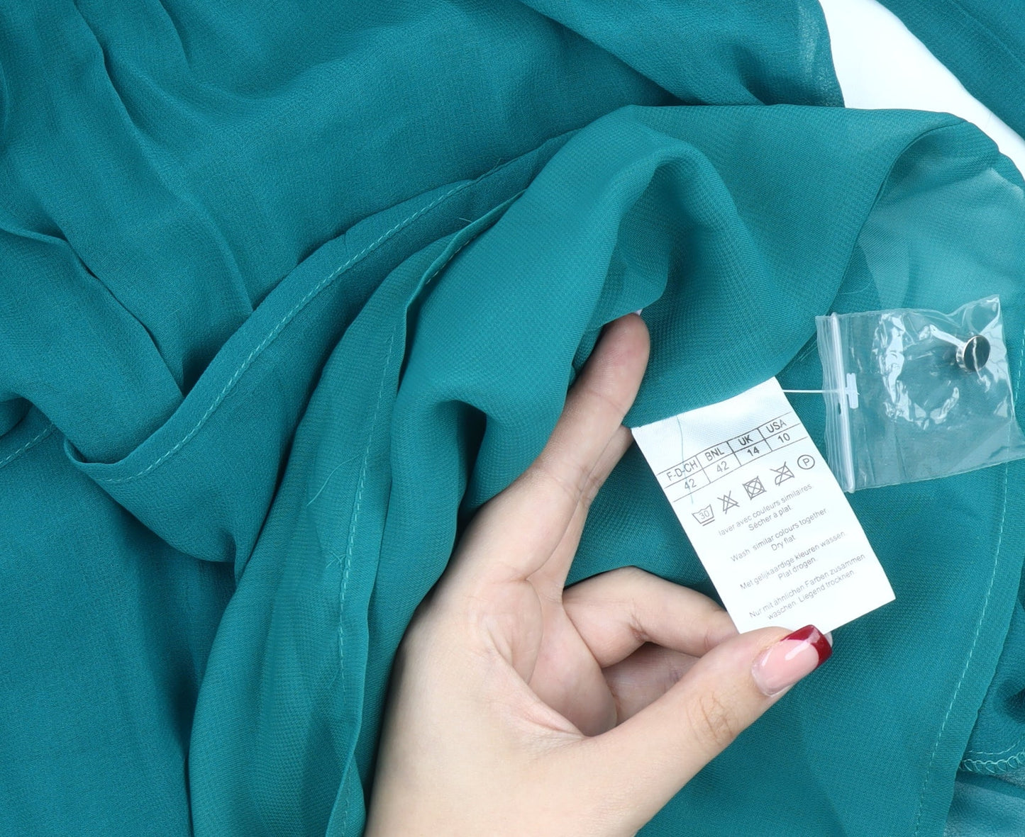 Damart Women’s Green Pleated Chiffon Tunic Blouse Size 14 Long Sleeve