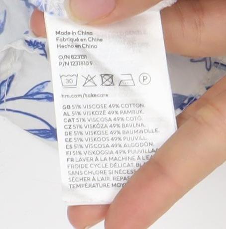 H&M Womens White Blue Floral A-Line Short Skirt Size M