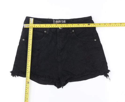Boohoo Women Black Size 8 High Rise Cut-Off Denim Shorts