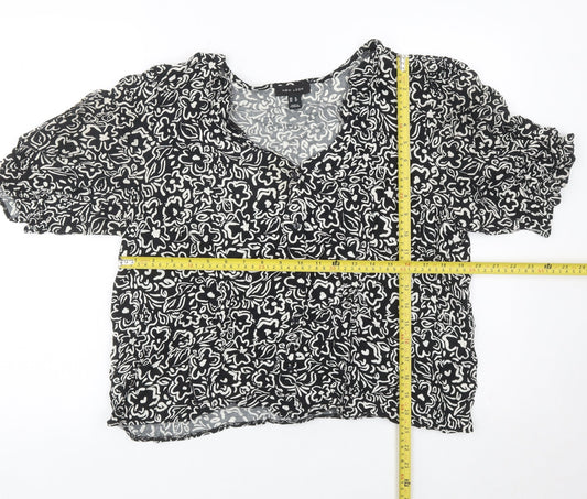New Look Women’s Black Floral Viscose Cropped Blouse UK 16